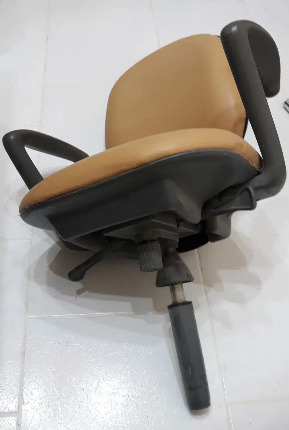 صندلی اداری|مبلمان اداری|پرند, فاز ۶|دیوار