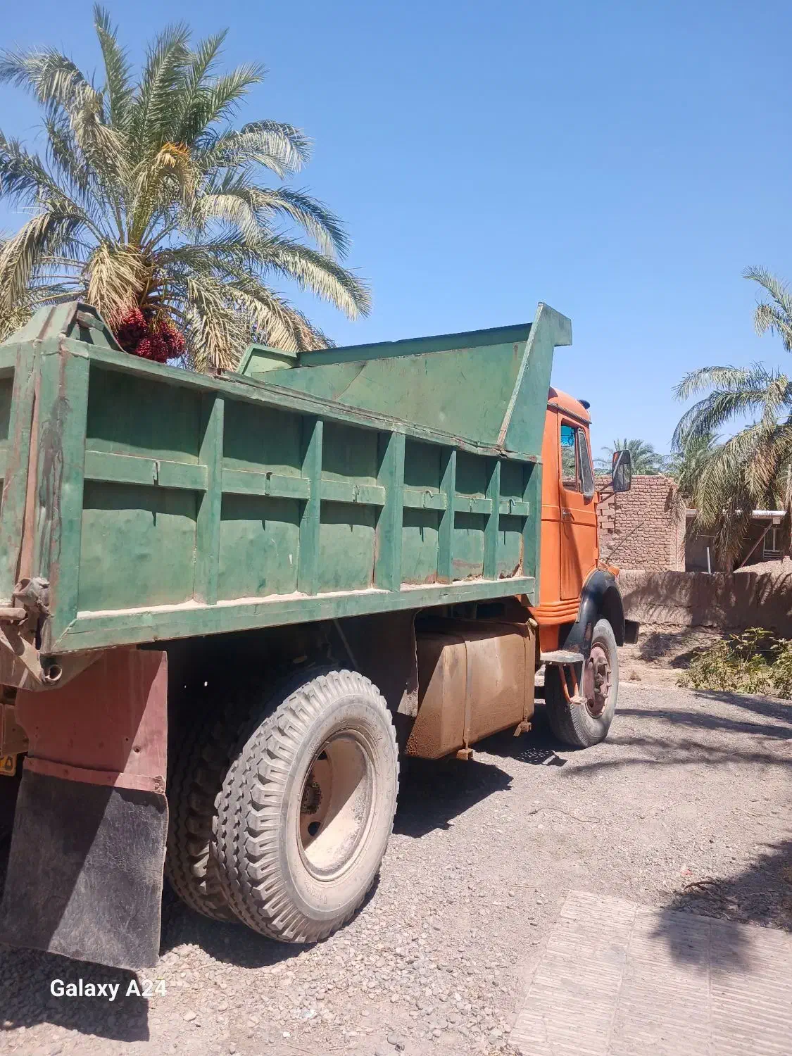 حمل انواع شن وماسه|خدمات حمل و نقل|بم, |دیوار