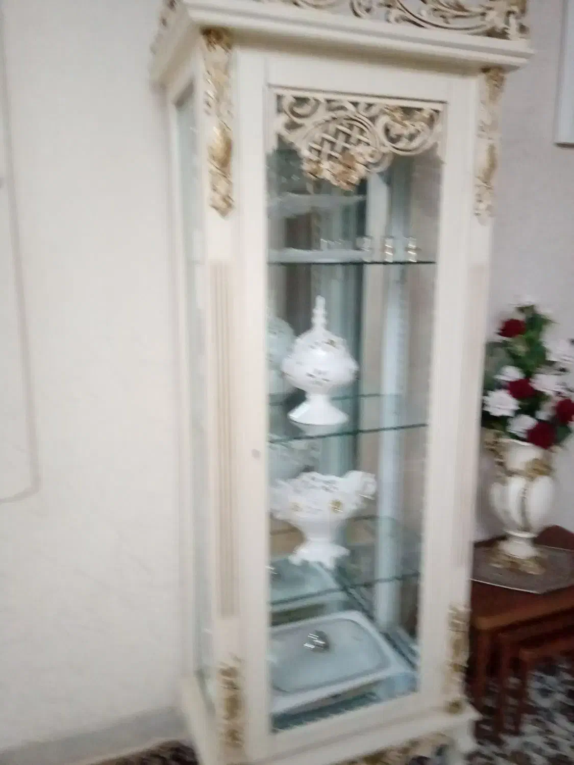 بوفه سفید طلایی|بوفه، ویترین، کنسول|رشت, حمیدیان|دیوار