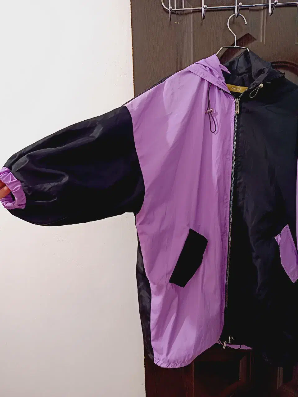 بارونی زنونه|لباس|اردبیل, |دیوار