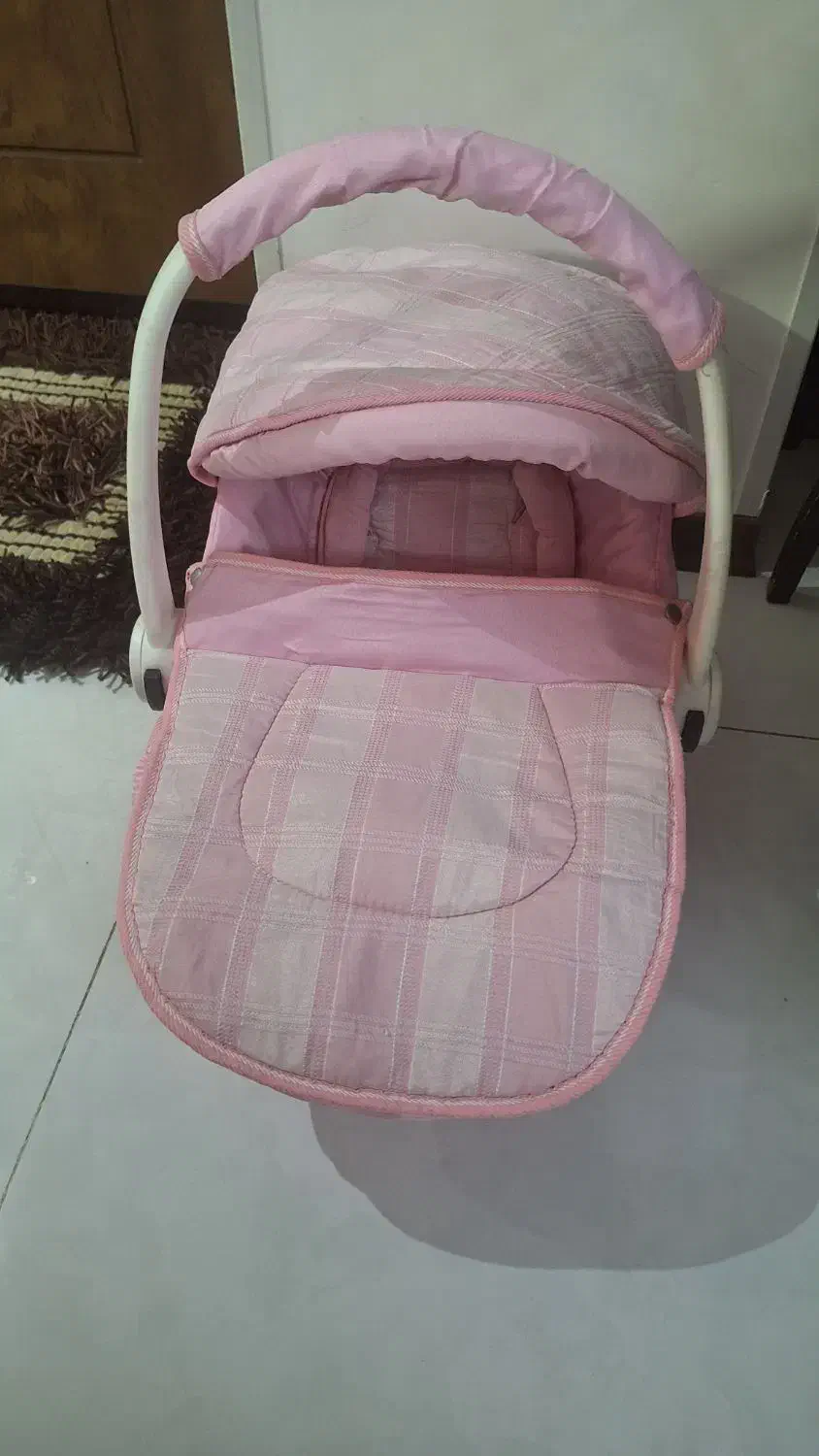 کریر صورتی کاملا سالم وتمیز|کالسکه و لوازم جانبی|شاهینشهر, عطار|دیوار