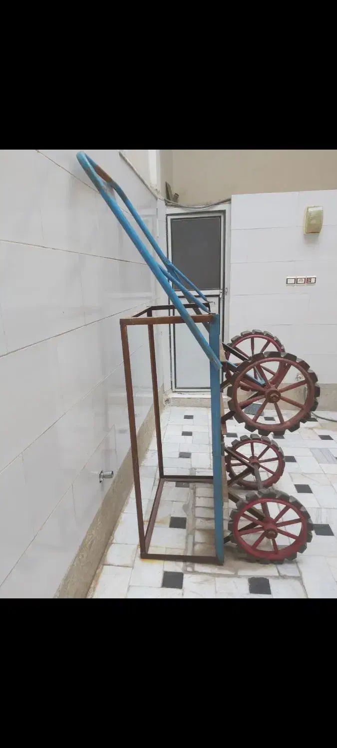 گاری چوبی بفروش میرسد|صنایع دستی و سایر لوازم تزئینی|قم, نیروگاه|دیوار