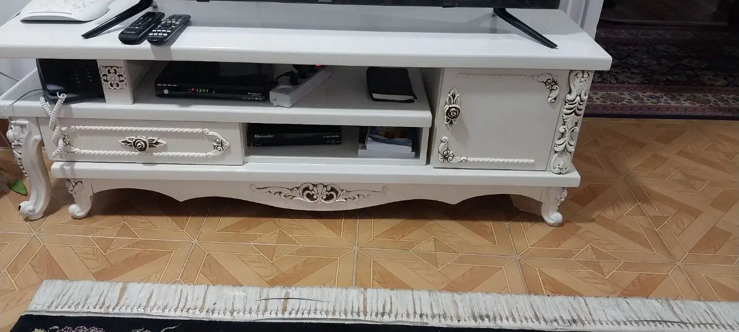 لوازم چوبی|مبلمان خانگی و میز عسلی|صومعهسرا, |دیوار