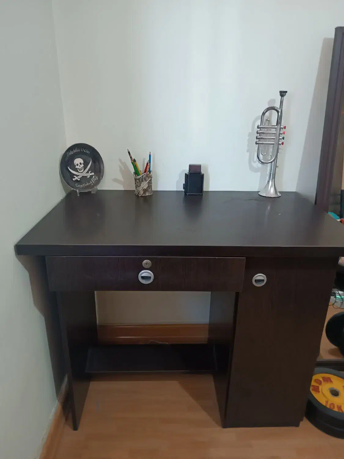 میز تحریر mdf کاملا سالم با کشو و قفسه|میز تحریر و کامپیوتر|رشت, پارک شهر|دیوار