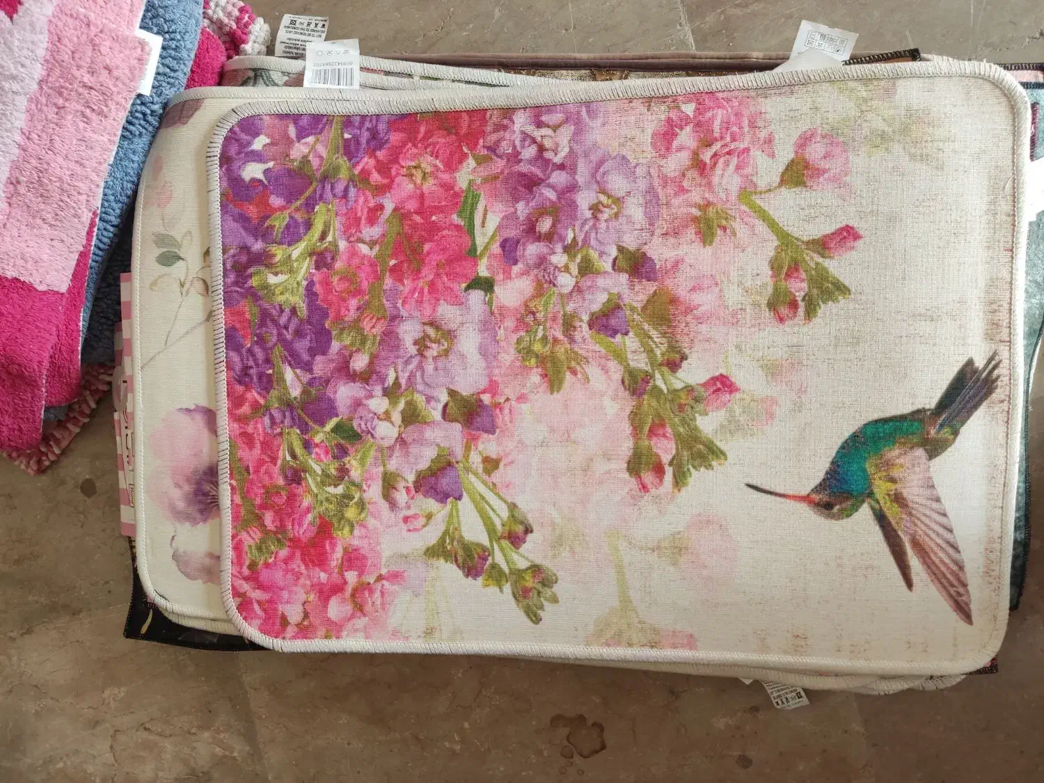 پادری فانتزی|پادری|آران و بیدگل, |دیوار