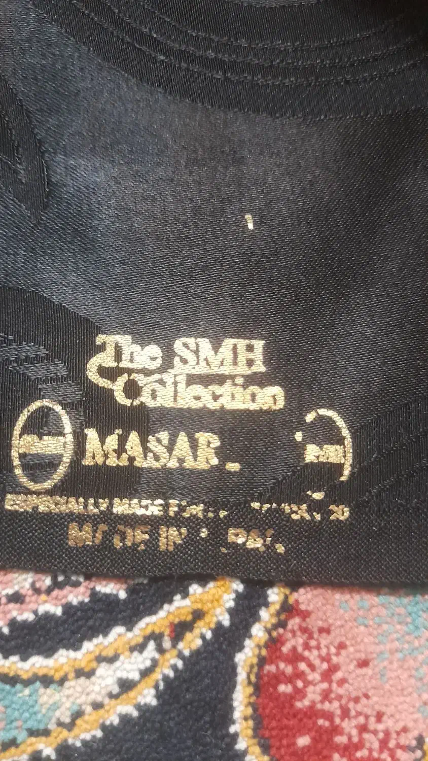 یک قواره چادر طرحدار|لباس|ری, دولتآباد|دیوار