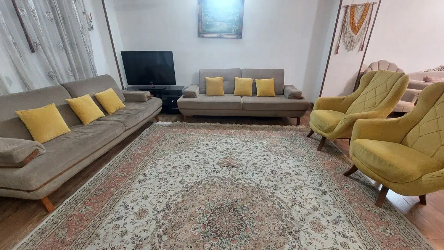 مبل تختخواب شو و مبل راحتی|مبلمان خانگی و میز عسلی|گرگان, |دیوار