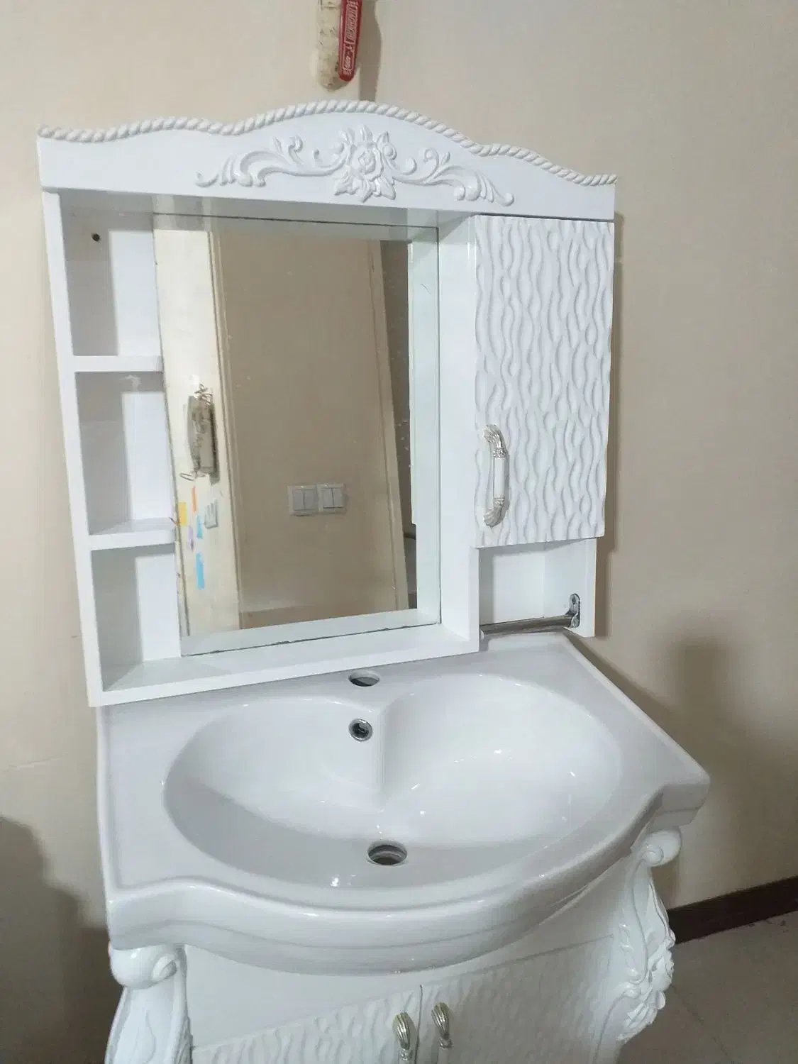 روشویی کابینتی ۶۵ سانتی با آینه باکس|لوازم سرویس بهداشتی|تهران, هلال احمر|دیوار