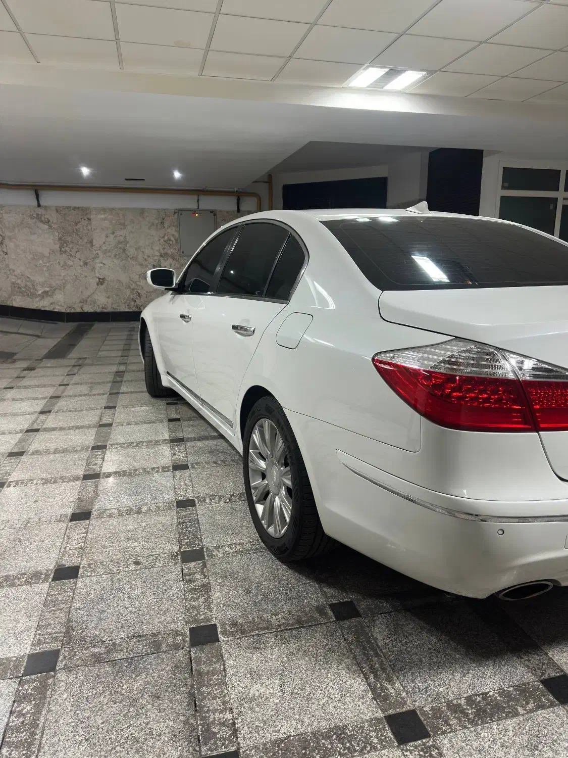 جنسیس سدان 2011|خودرو سواری و وانت|تهران, جماران (نیاوران)|دیوار