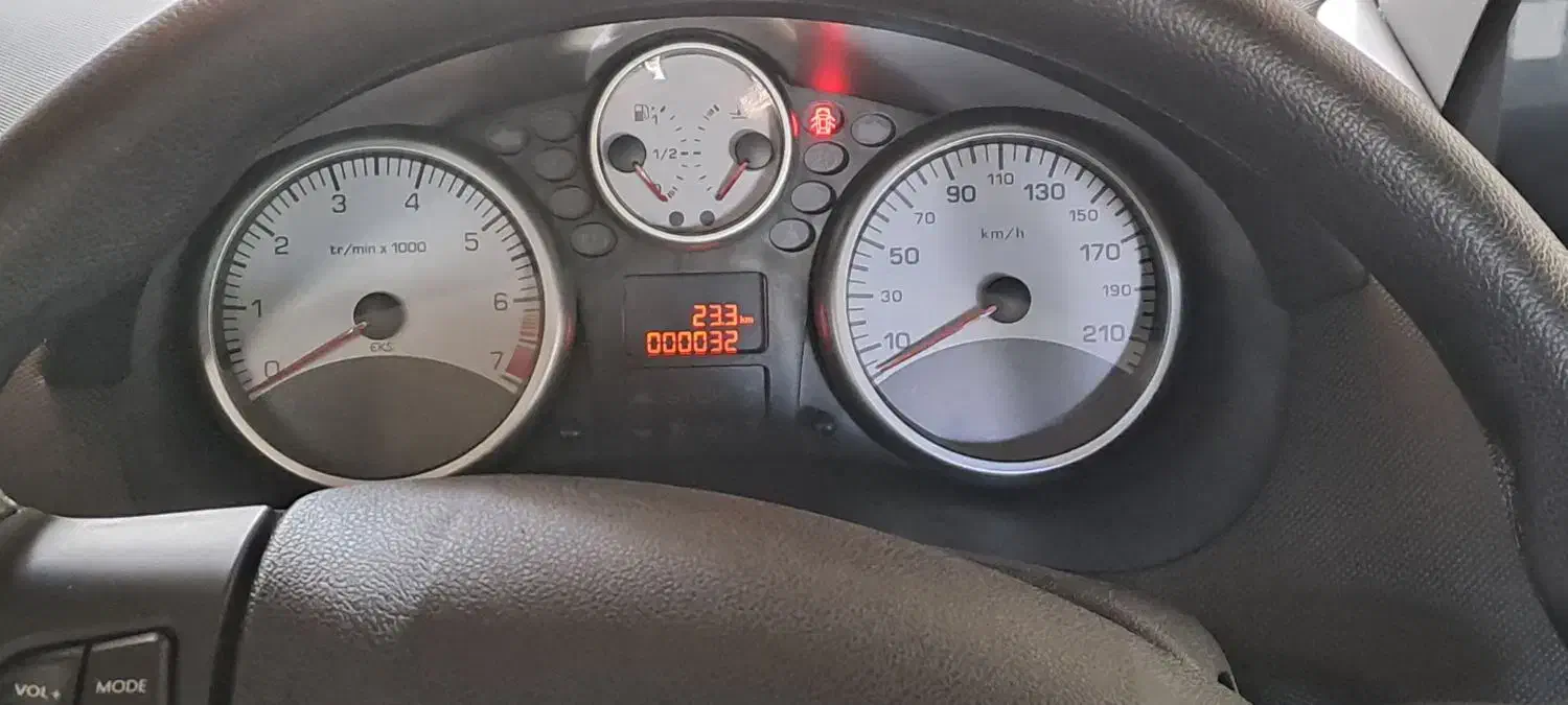 ۲۰۷ دنده ای صفر ۱۴۰۳|خودرو سواری و وانت|رشت, سعدی (تختی)|دیوار