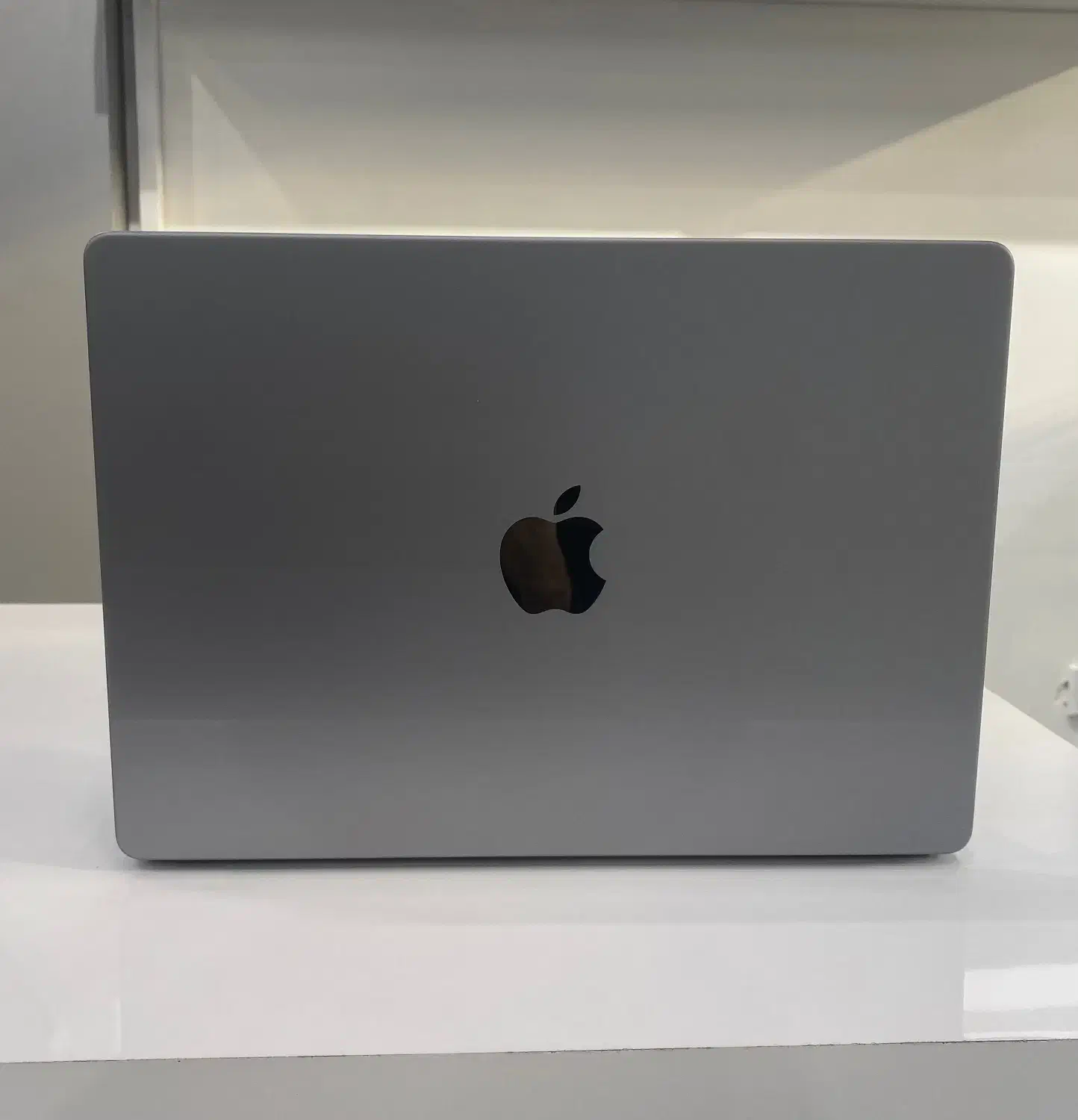 مک بوک پرو ام وان Macbook pro M1|رایانه همراه|تهران, فلسطین (میدان انقلاب)|دیوار