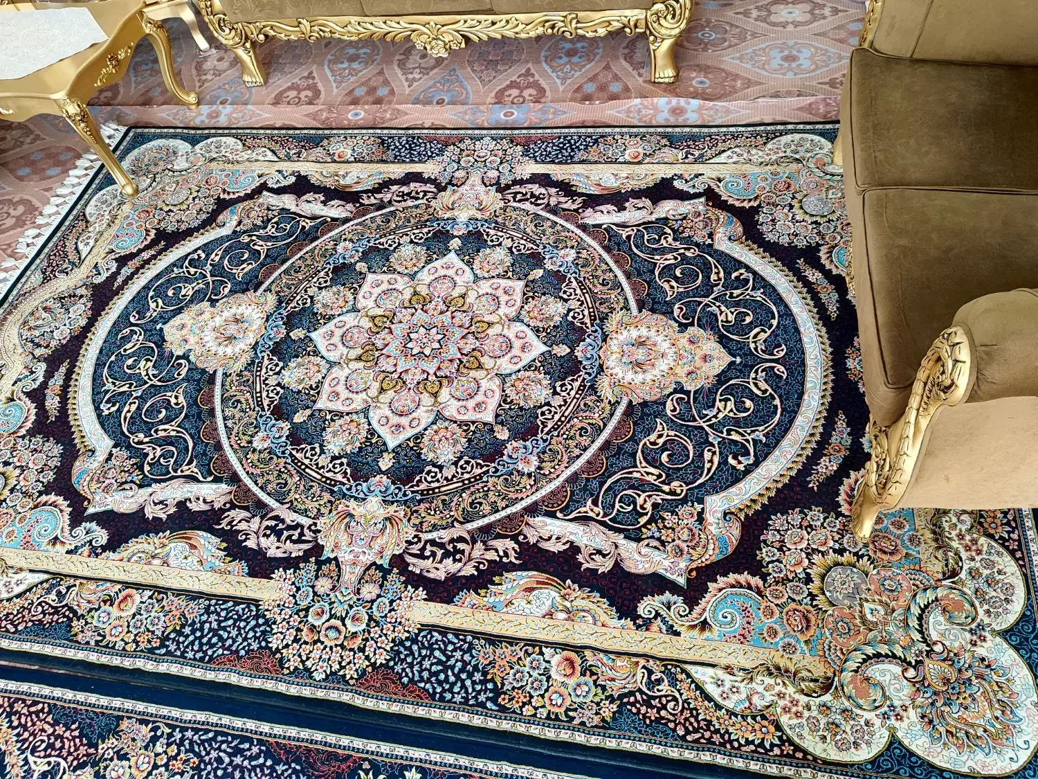 فرش در حد نو|فرش|زنجان, |دیوار