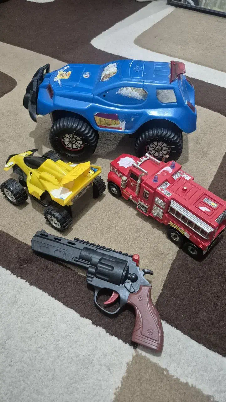 اسباب بازی|اسباب‌بازی بچه|اشتهارد, |دیوار