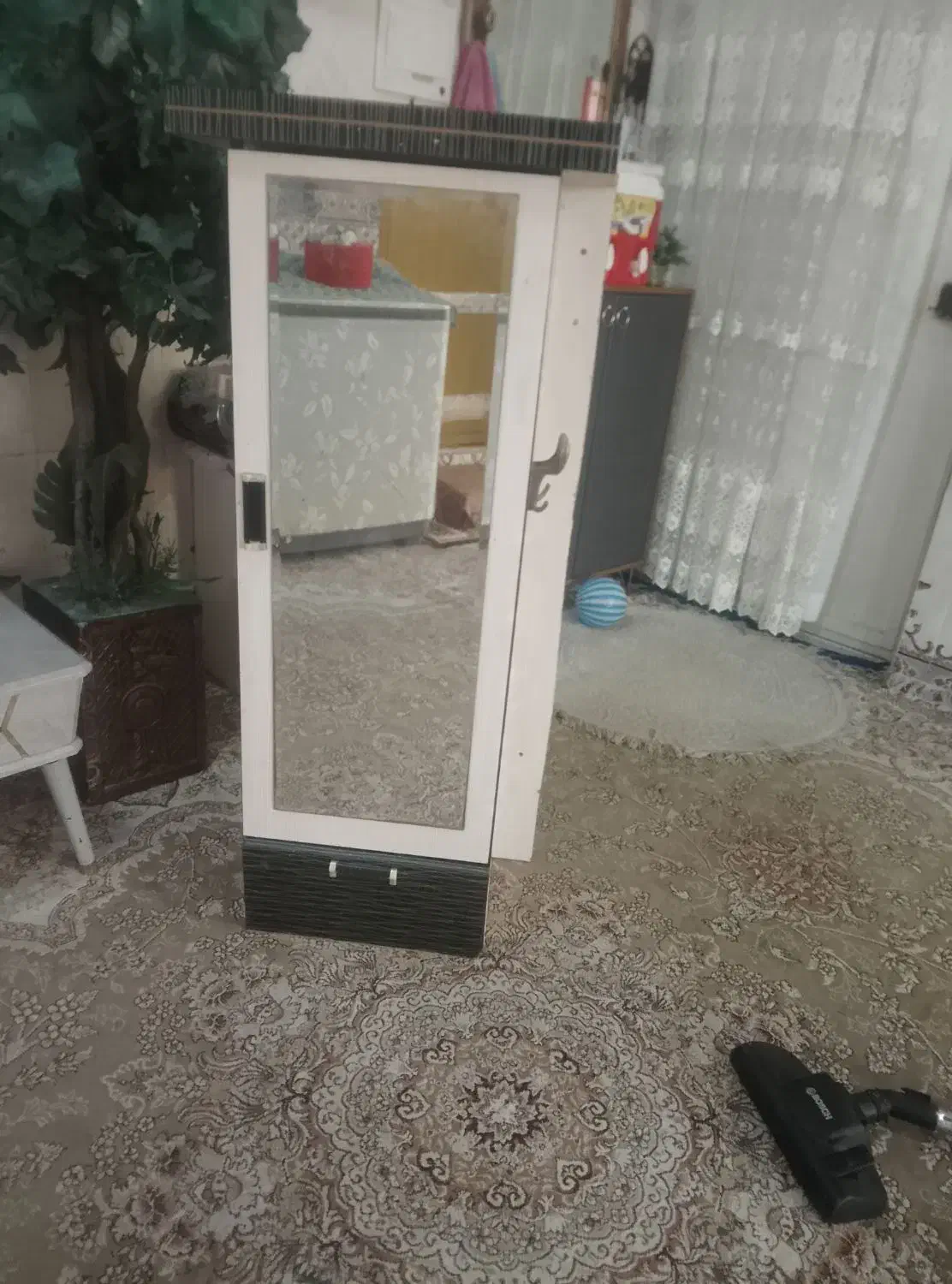 جاکفشی|جاکفشی، کمد، دراور|زاهدان, |دیوار