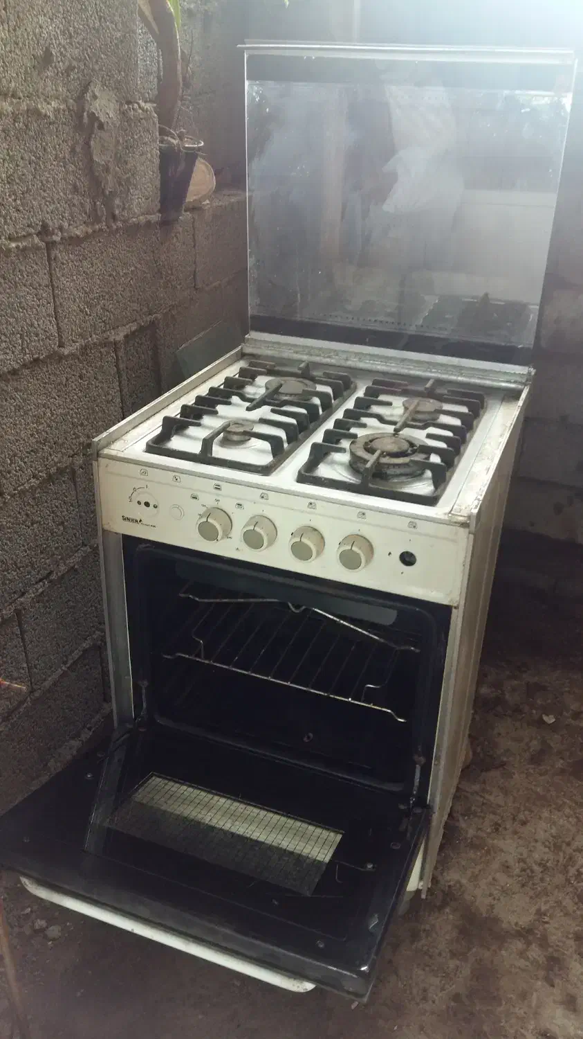 دلاور و گاز سینجر|مبلمان خانگی و میز عسلی|رشت, پیرکلاچای|دیوار