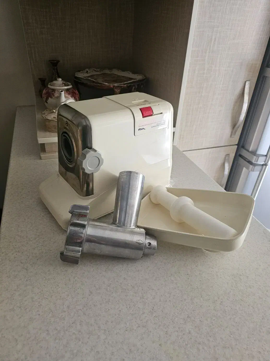 چرخ گوشت جهان آوا|خردکن، آسیاب، غذاساز|تهران, والفجر (افسریه)|دیوار