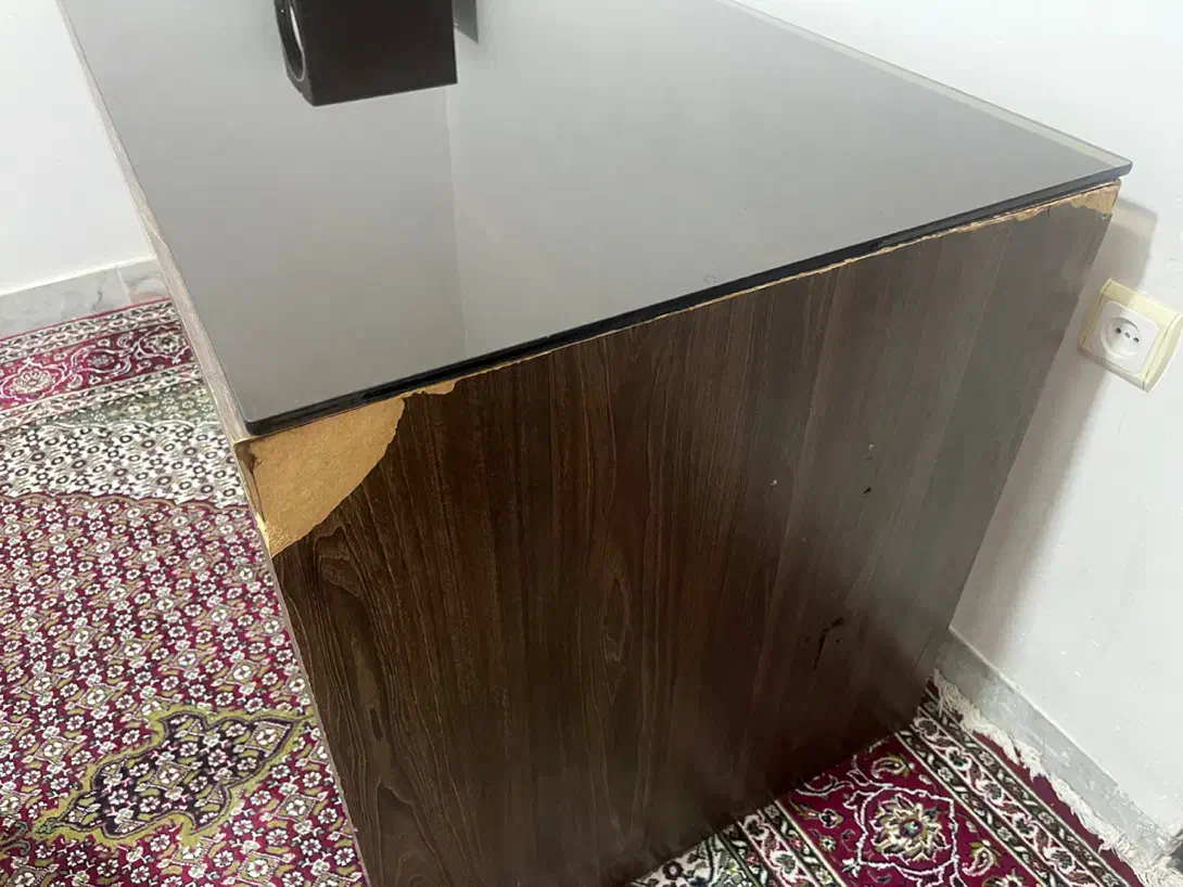 میز تحریر و کامپیوتر|میز تحریر و کامپیوتر|شهرکرد, |دیوار