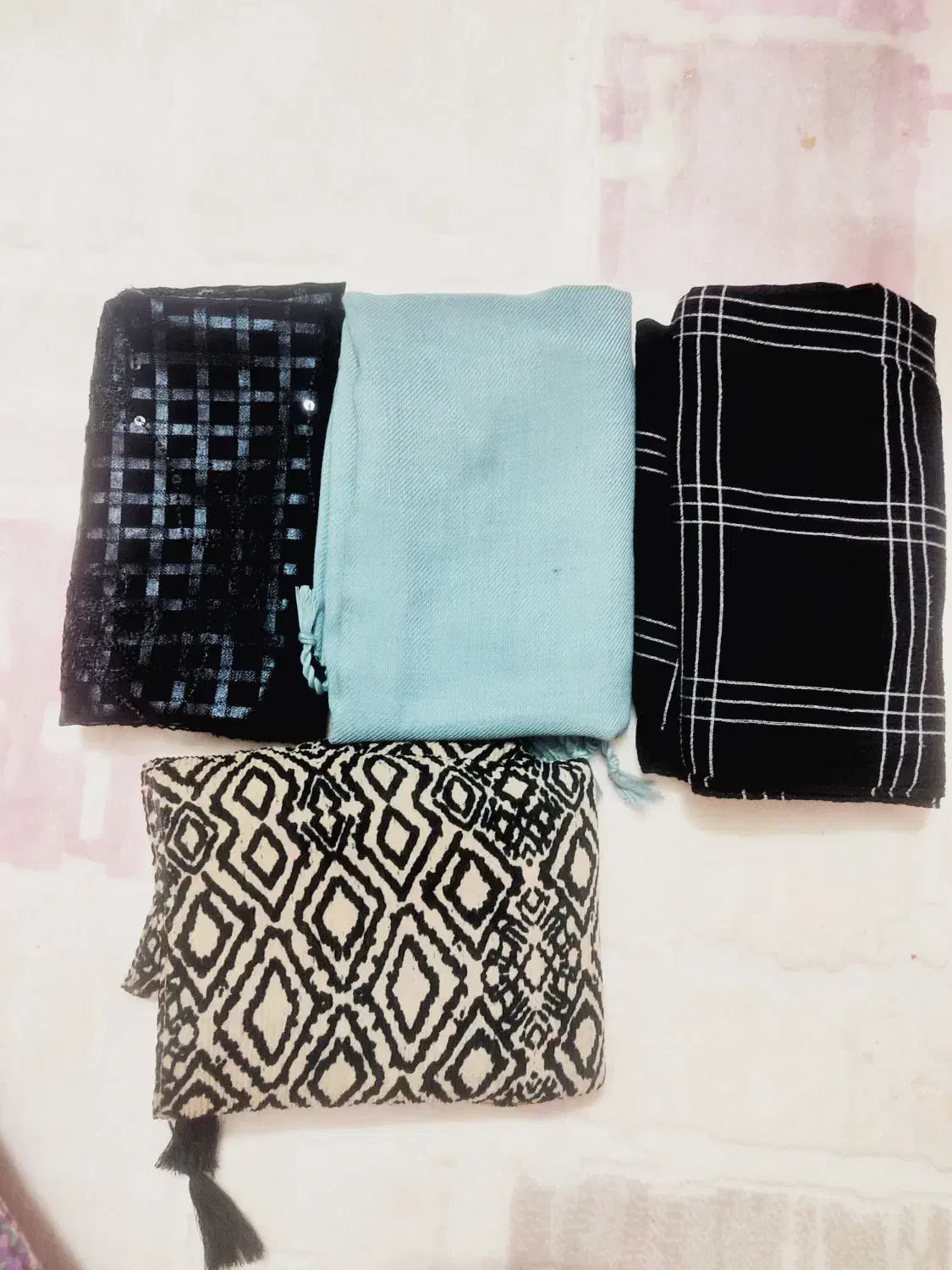 شال زنانه|لباس|تربتحیدریه, کاشانی|دیوار