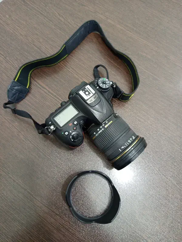 دوربین عکاسی ۷۲۰۰|دوربین عکاسی و فیلمبرداری|نیریز, |دیوار