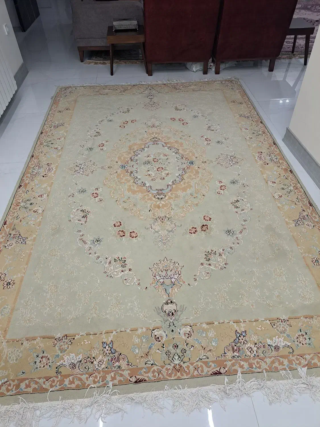 فرش ۶ متری|فرش|ری, دیلمان|دیوار