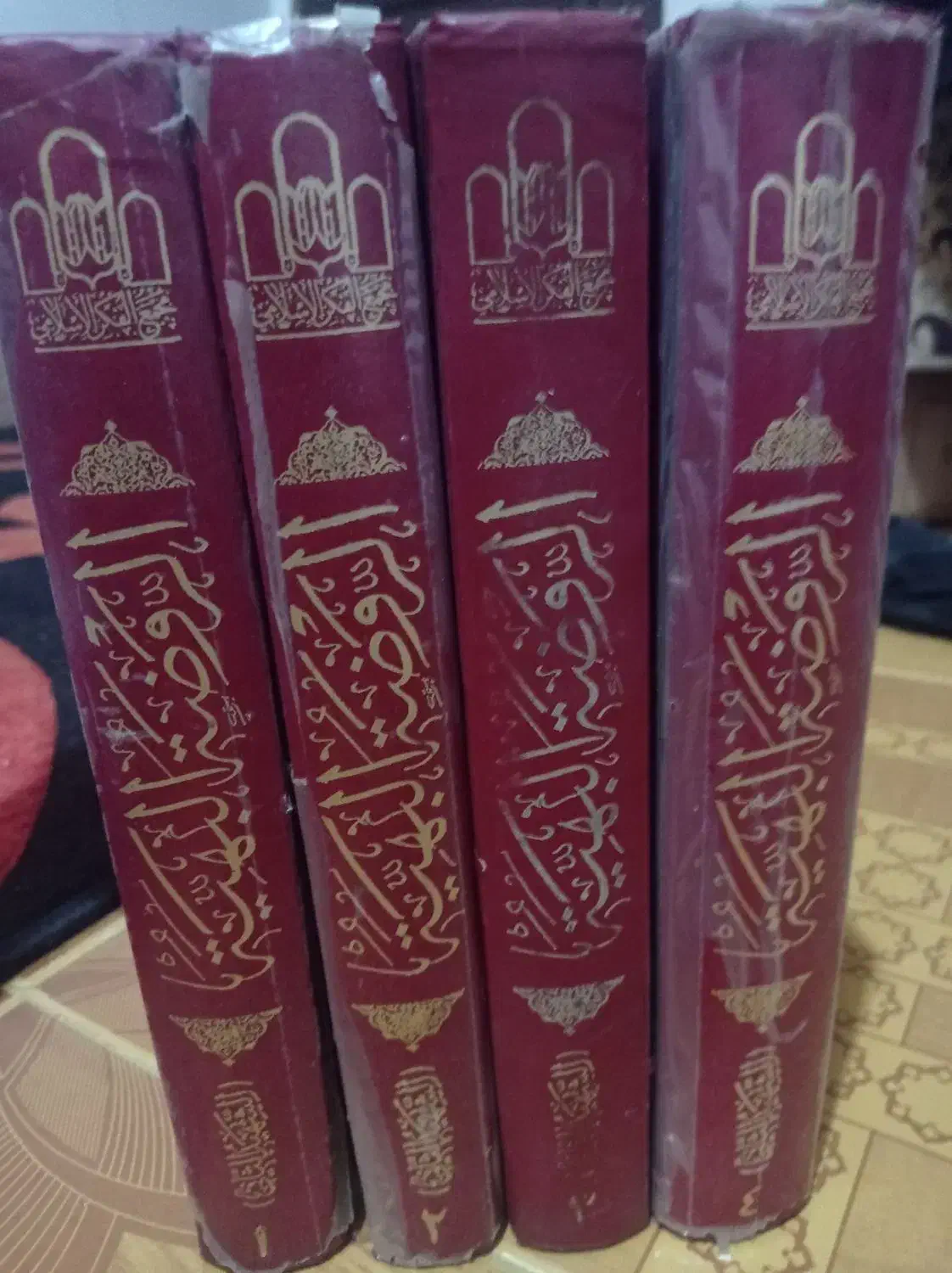 کتاب روضة البهیه ۴ جلدی شهید ثانی|کتاب و مجله مذهبی|رشت, باهنر|دیوار