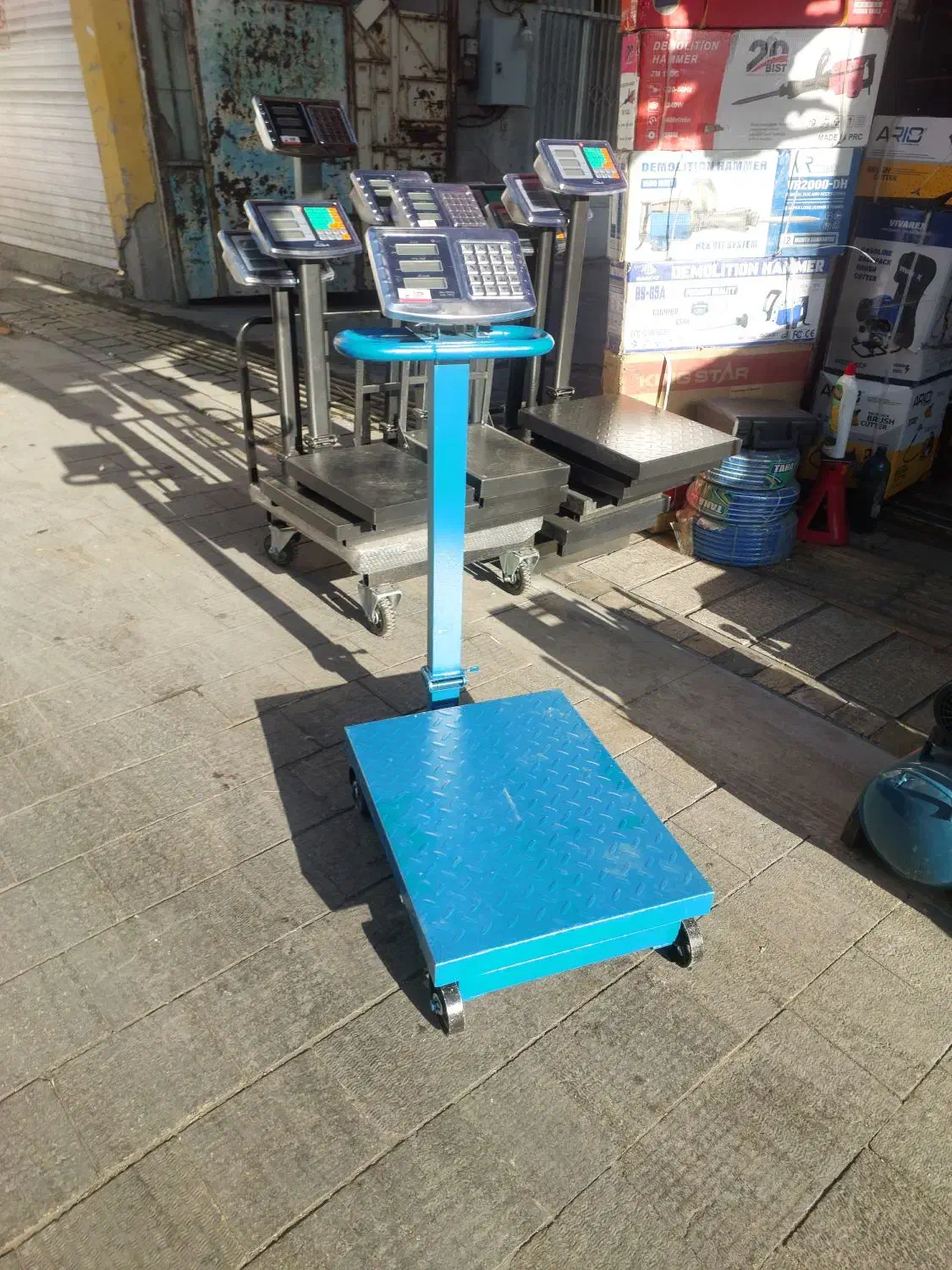 ترازو باسکول ۵۰۰ کیلویی چرخدار با ۱ سال ضمانت|فروشگاه و مغازه|شیراز, بازار|دیوار