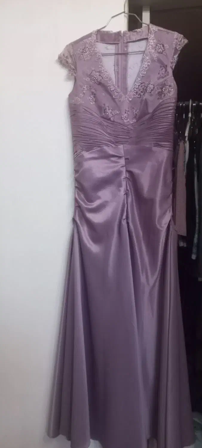 لباس مجلسی|لباس|بابل, |دیوار