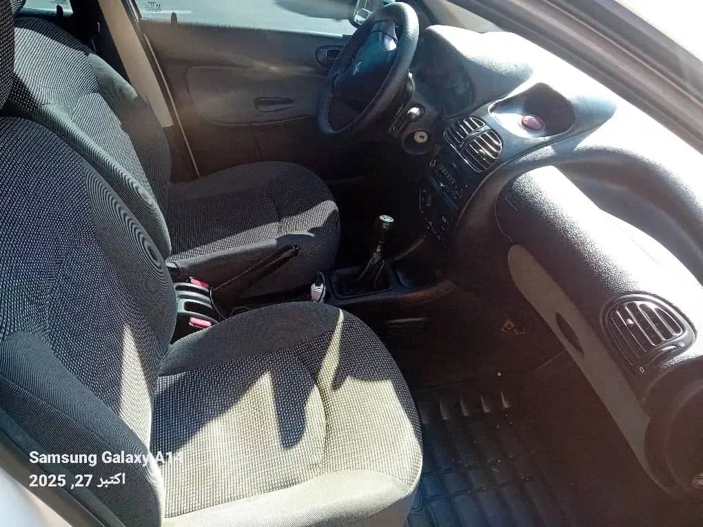 206     وی ۸موتور بزرگ توفایو|خودرو سواری و وانت|اردبیل, |دیوار