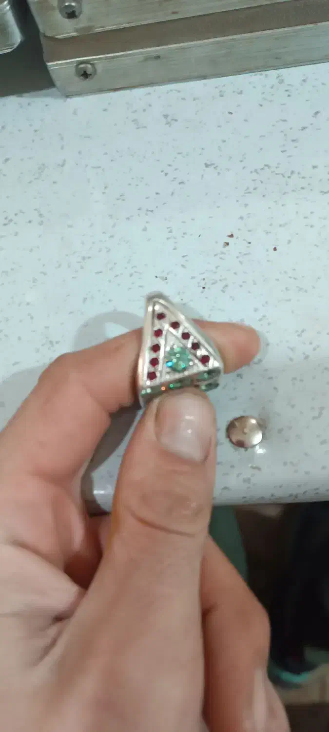 انگشتر جواهرات موزنایت الماس روسی|جواهرات|میانه, |دیوار