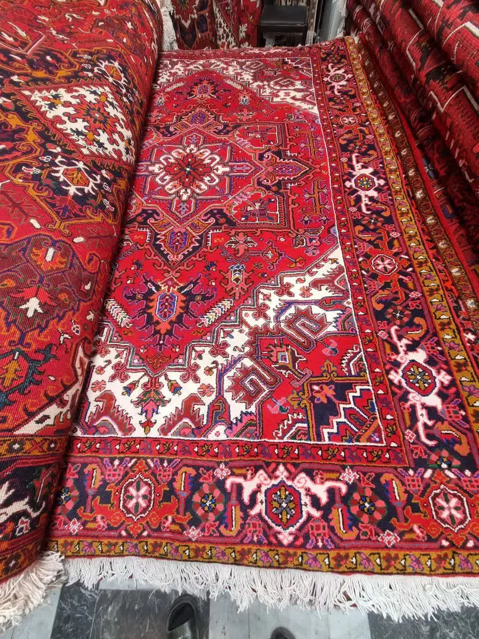 فرش های آنتیک درحد صفر|فرش|مراغه, |دیوار