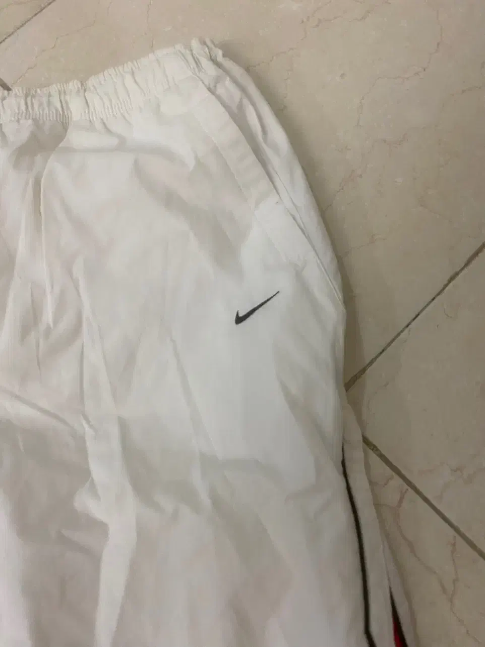 شلوارک ورزشی برند نایکی nike رنگ سفید سایز مدیوم|لباس|تهران, سبلان (لشگر)|دیوار