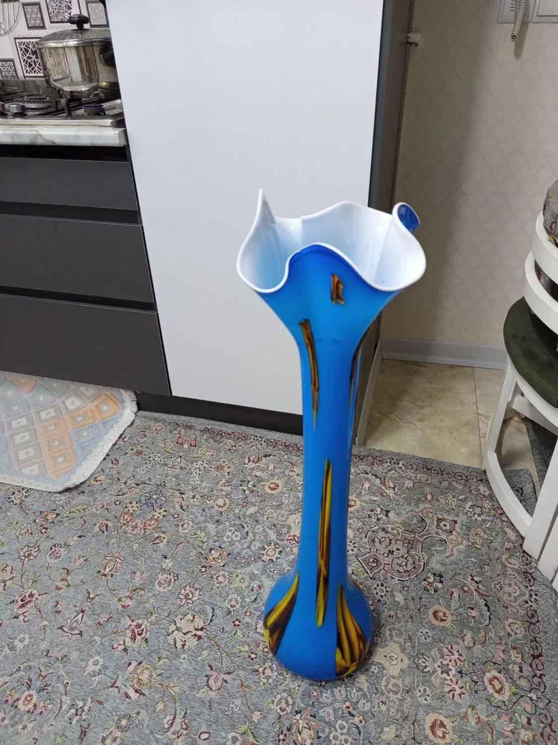 گلدون شیشه ای کاملا سالم و تمیز پاکدشت|گل مصنوعی|پاکدشت, پاکدشت (مامازند)|دیوار