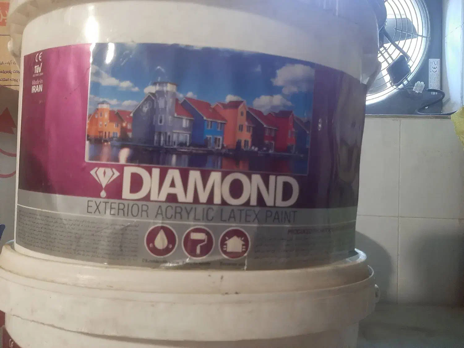 فروش تعدادی رنگ نمای ساختمان ضد اب و رطوبت|مصالح و تجهیزات ساختمان|گلبهار, بیزکی|دیوار