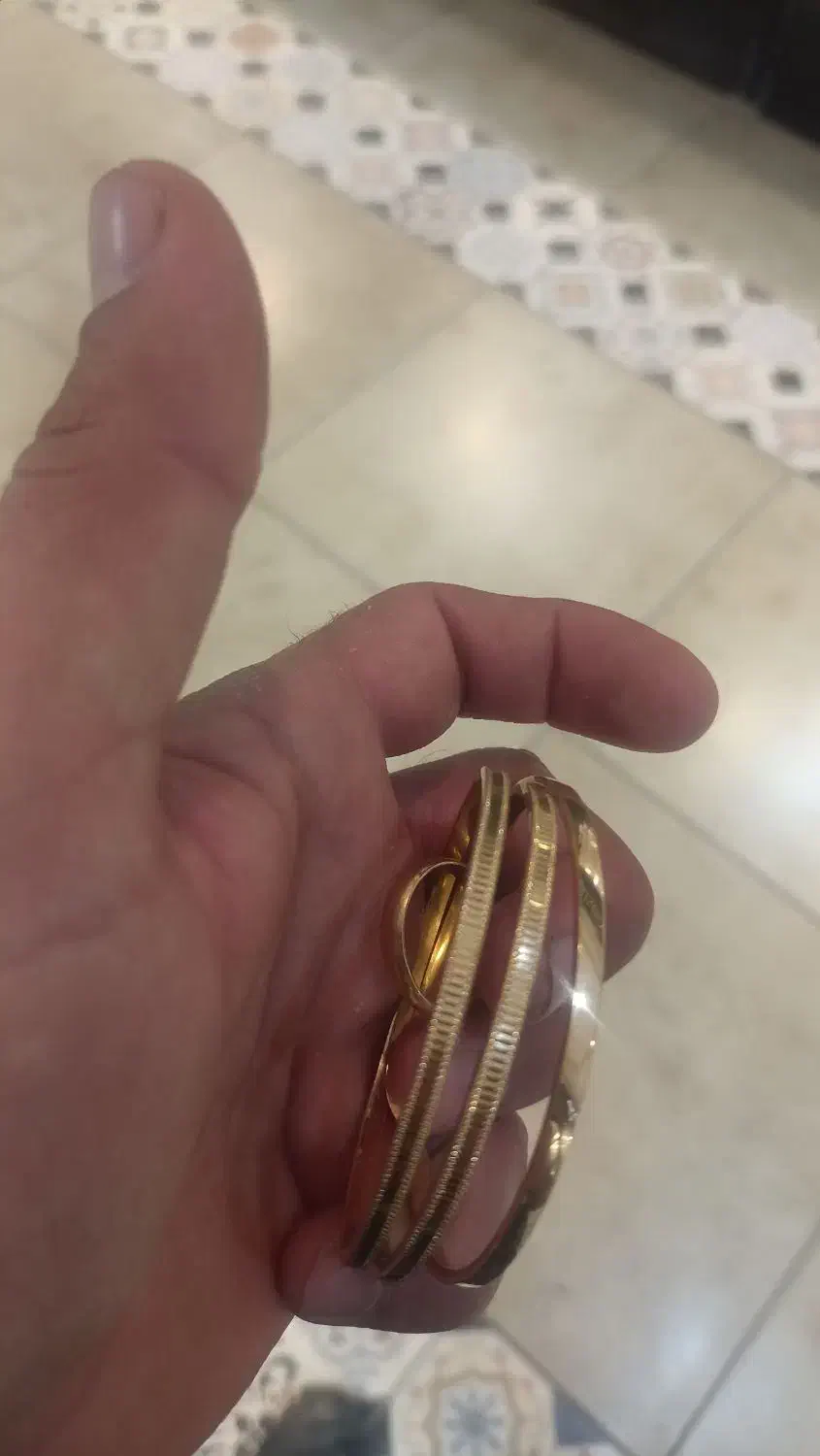 چند حلقه النگو ویک انگشتر|جواهرات|صدرا-فارس, فاز ۱|دیوار