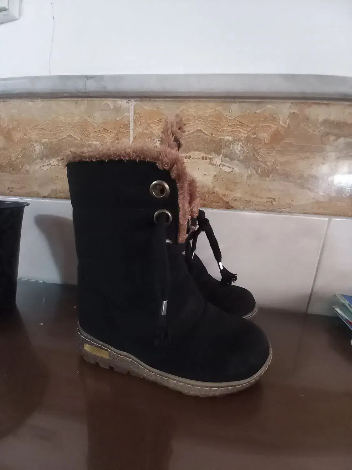 پوتین و کتونی|کفش و لباس بچه|قم, شهرک امام حسن|دیوار