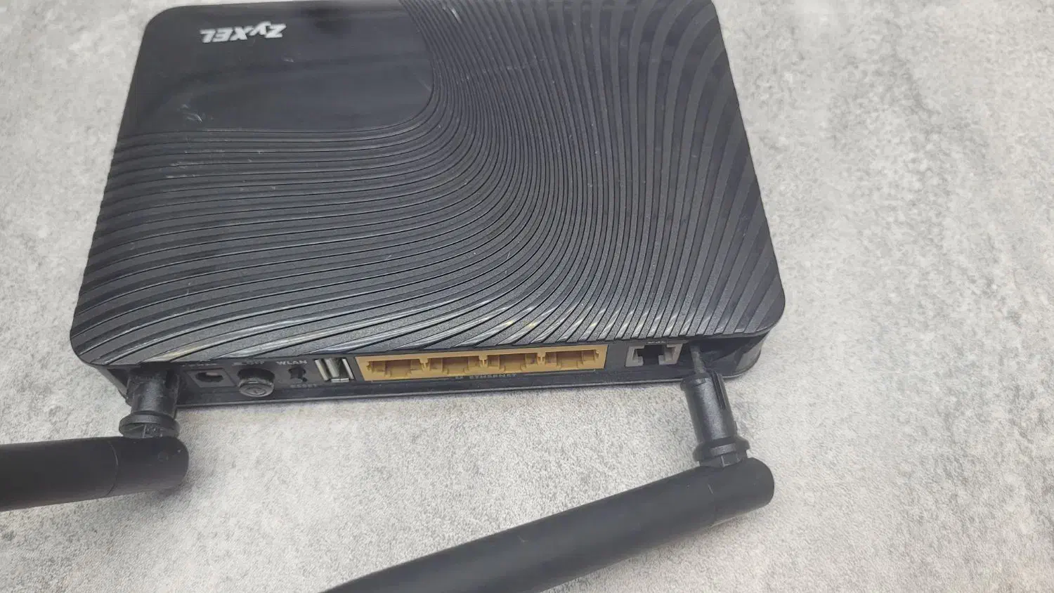 مودم روتر ADSL2 Plus بی سیم زایکسل مدلAMG1312-T10B|مودم و تجهیزات شبکه|قم, عمار یاسر|دیوار