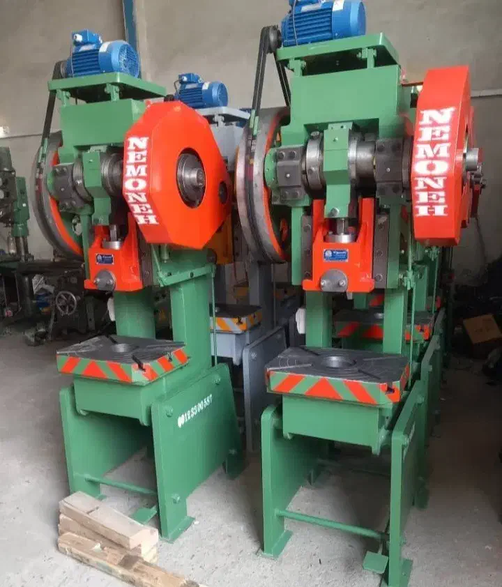 پرس پورمومنی گیوتین ماشین آلات صنعتی|ماشینآلات صنعتی|اصفهان, خانه اصفهان|دیوار