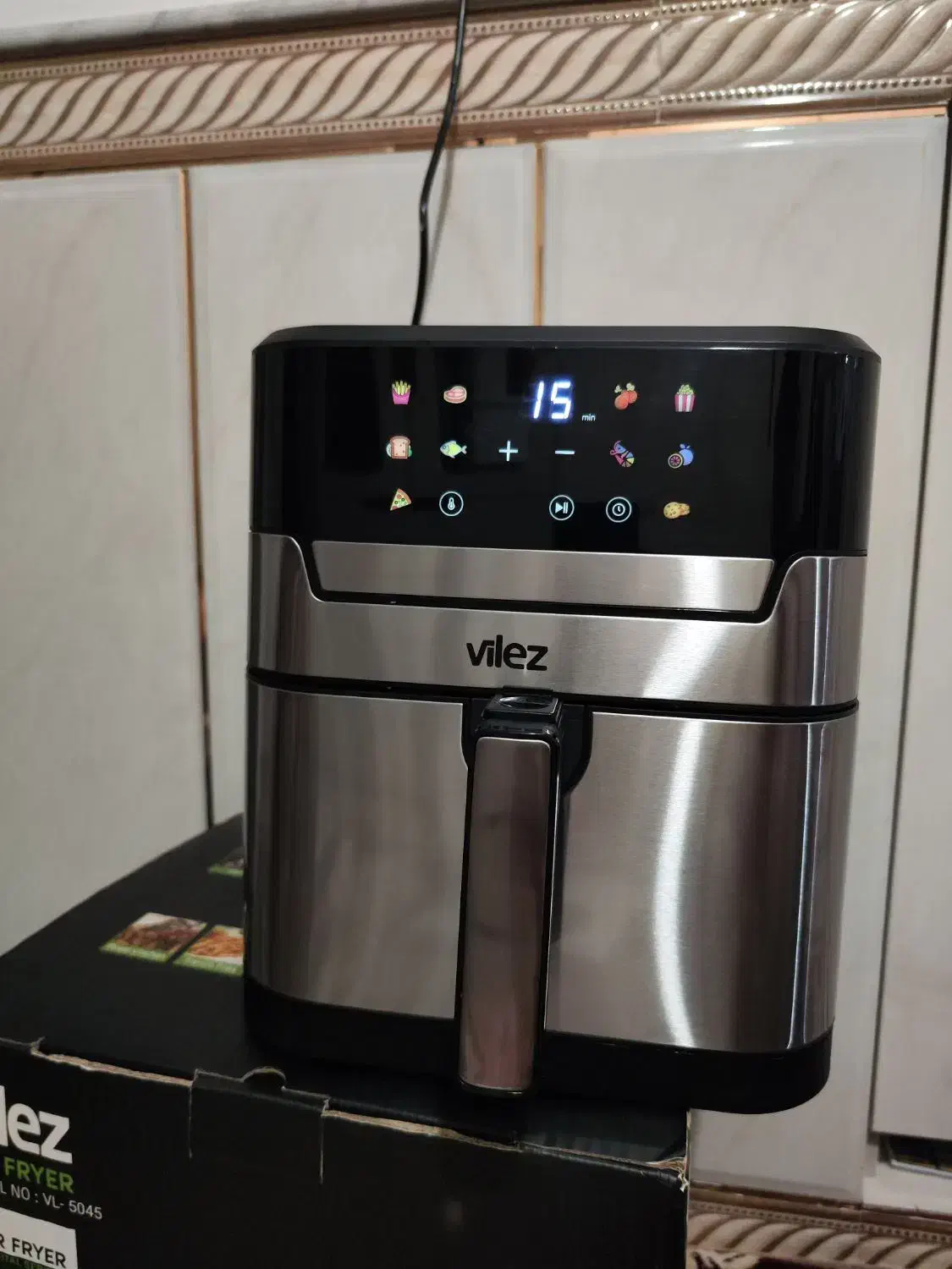 سرخ‌کن ۸ لیتری Vilez (فقط یک‌بار تست شده)|اجاق گاز و لوازم برقی پخت‌وپز|کبودرآهنگ, |دیوار