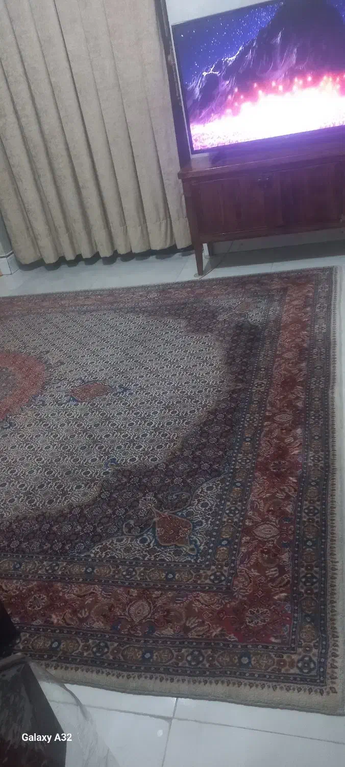 فرش دستبافت ابریشمی نفیس|فرش|مشهد, امیریه|دیوار