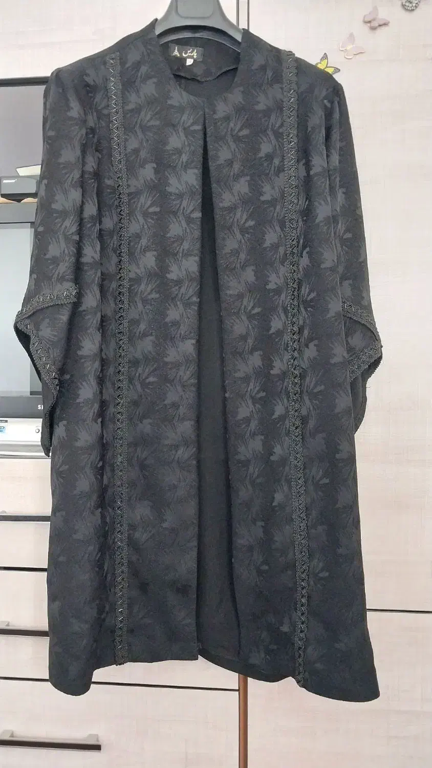 مانتو|لباس|رودسر, |دیوار