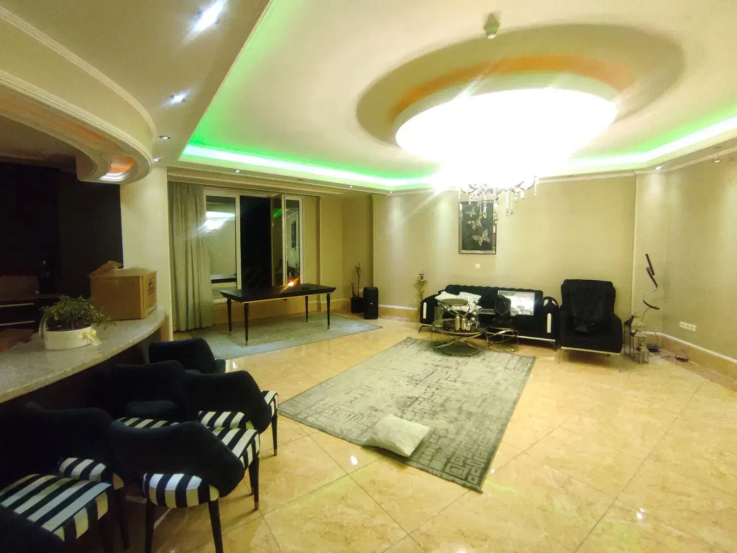 واحد آپارتمان ۲۰۵ متری/سالاریه بر بلوار بهشت|اجارهٔ آپارتمان|قم, سالاریه|دیوار