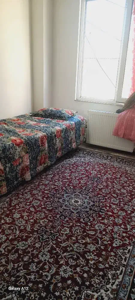 چند تخته فرش ماشینی  ۱۲متری ۹متری و۶متری  موجوده|فرش|لاهیجان, کوه بیجار|دیوار
