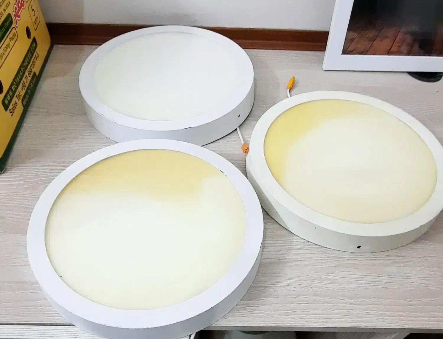 لامپ|لامپ و چراغ|اصفهان, اشکاوند|دیوار