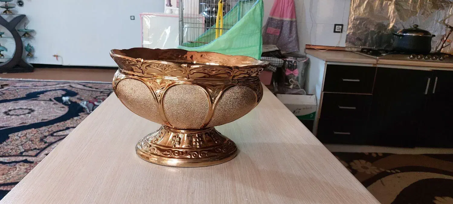 جامیوه ای طلایی تزئینی بزرگ|ظروف سرو و پذیرایی|نورآباد, |دیوار