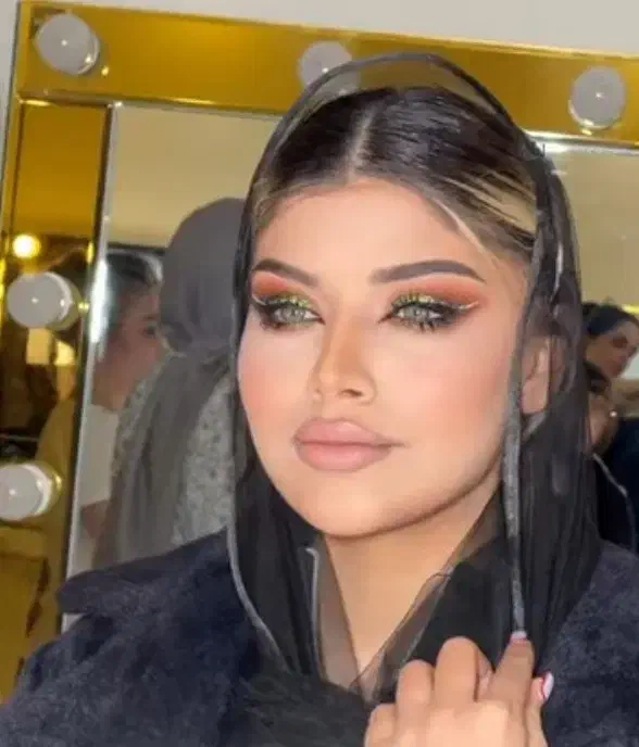 جشنواره تخفیفات خدمات زیبایی (میکاپ و رنگ و احیا..|خدمات آرایشگری و زیبایی|شاهینشهر, فیض|دیوار