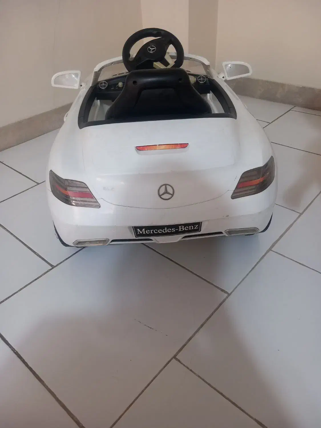 ماشین شارژی|اسباب‌بازی بچه|نسیم‌شهر, |دیوار