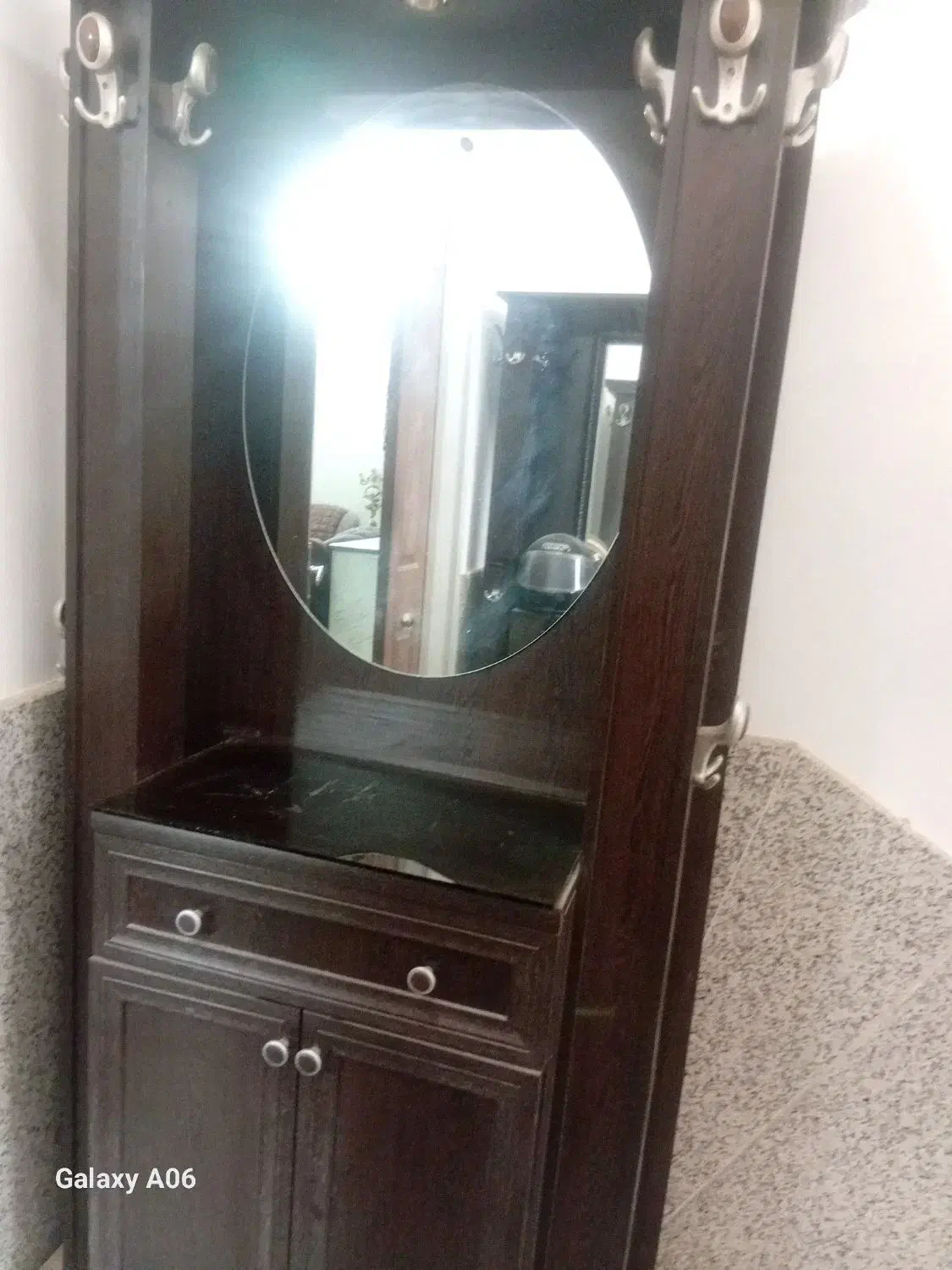 جاکفشی و جالباسی|جاکفشی، کمد، دراور|یزد, |دیوار