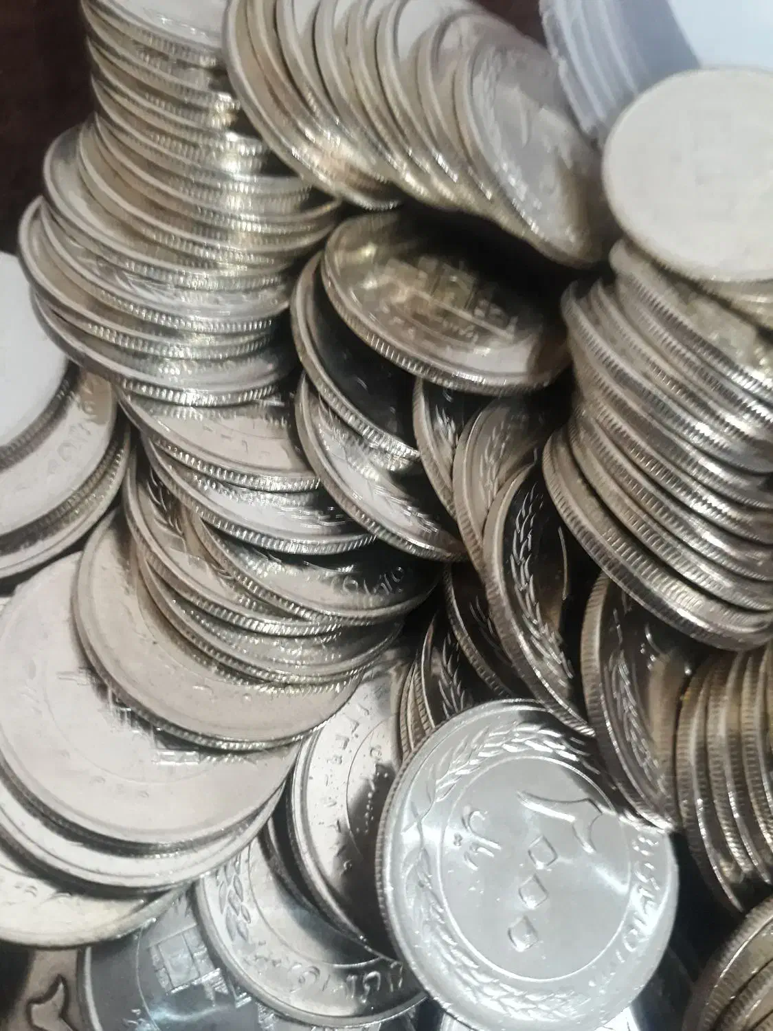 صد تا سکه ۲۰۰۰ ریالی|کلکسیون سکه، تمبر، اسکناس|گلبهار, شهر جدید گلبهار|دیوار