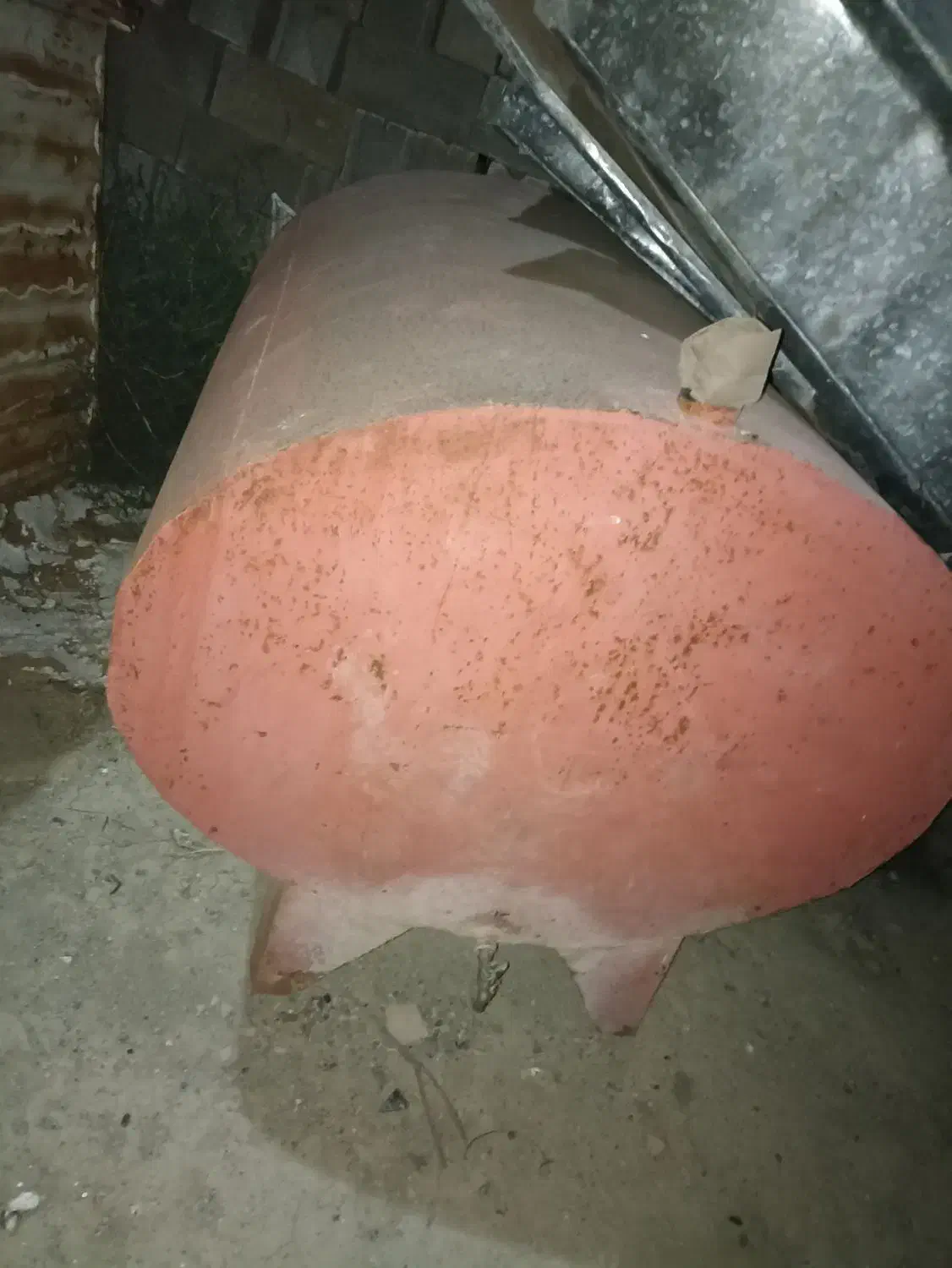 تانک|عمده‌فروشی|گنبد کاووس, |دیوار