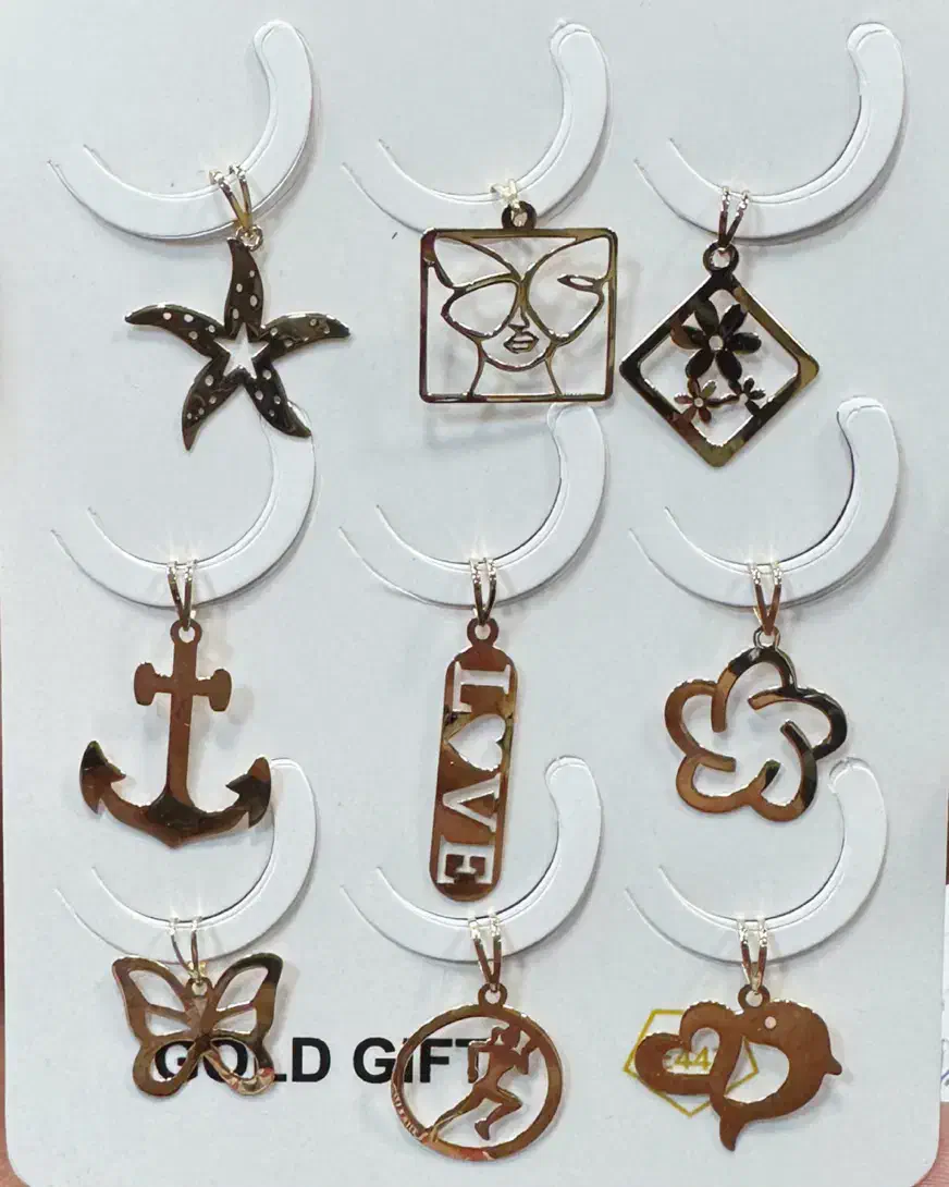 باورتون میشه آویز طلا جهت روز مادر این قیمت|جواهرات|کاشان, درب زنجیر|دیوار